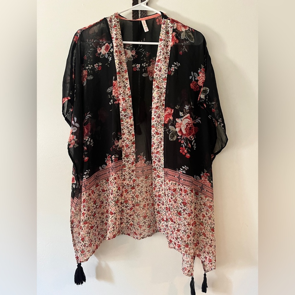 Xhilaration Black Floral Kimono